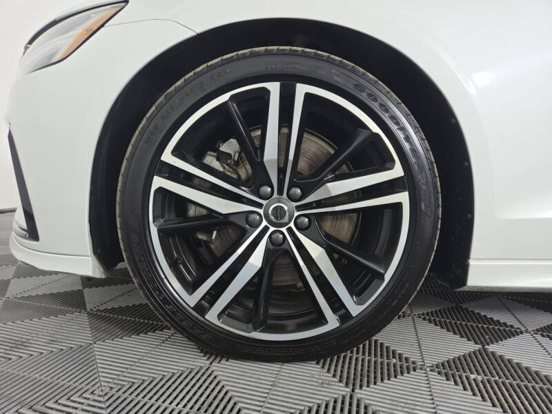 2019 Volvo S60 T6 R-Design