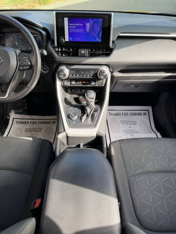 2024 Toyota RAV4 Hybrid XLE