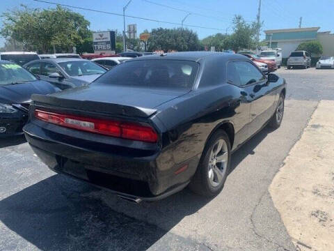 2013 Dodge Challenger SXT