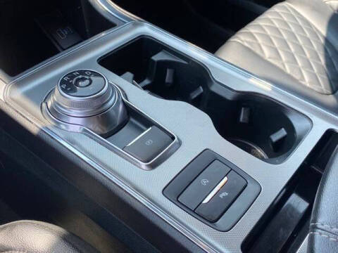 2024 Ford Edge Titanium