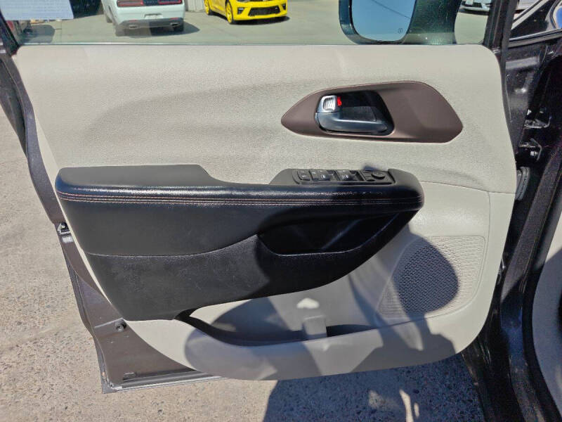 2019 Chrysler Pacifica Touring L