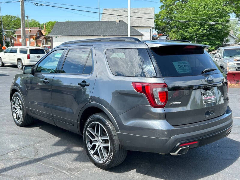 2017 Ford Explorer Sport