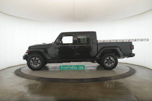 2026 Jeep Gladiator Sahara
