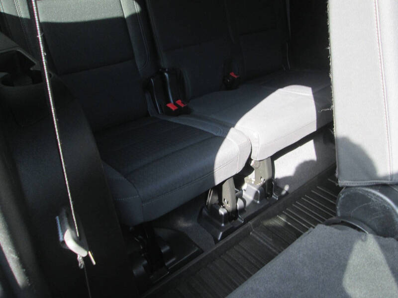 2023 GMC Yukon XL SLE