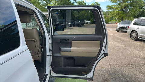 2011 Toyota Sequoia SR5