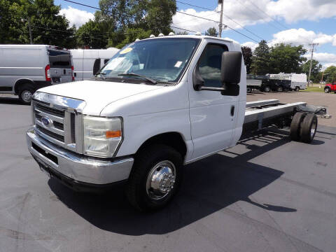 2011 Ford E-Series E-450 SD