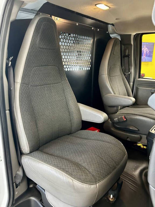 2024 GMC Savana 2500