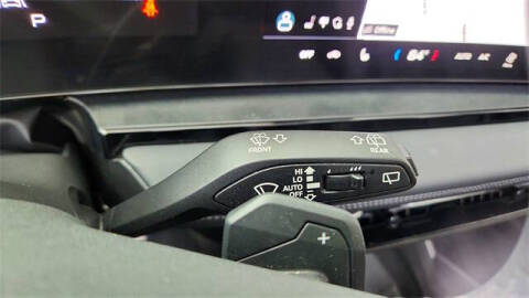 2025 Audi Q6 e-tron quattro Premium