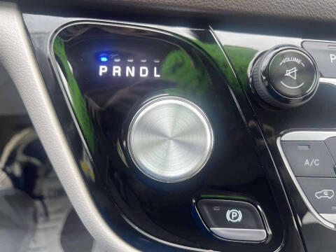 2017 Chrysler Pacifica Touring-L