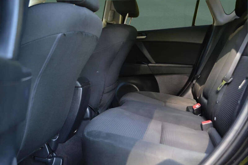 2013 Mazda MAZDA3 i Touring