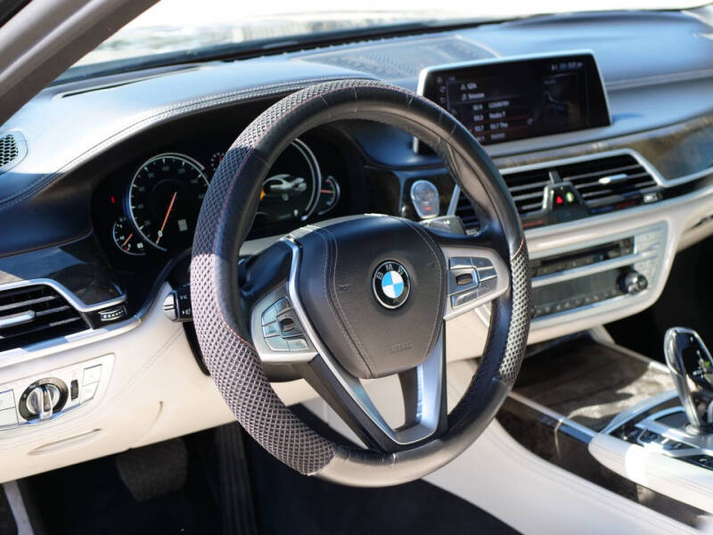 2017 BMW 7 Series 750i