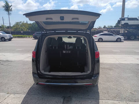 2017 Chrysler Pacifica Touring Plus