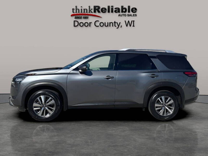 2025 Nissan Pathfinder SL