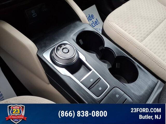 2022 Ford Escape SE