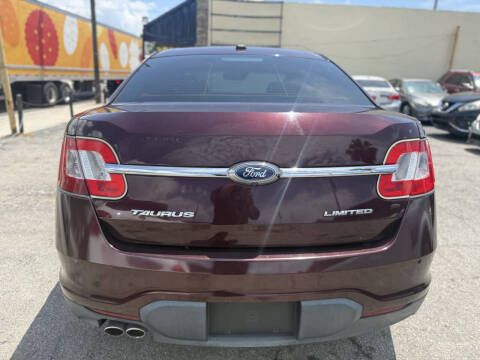 2011 Ford Taurus Limited