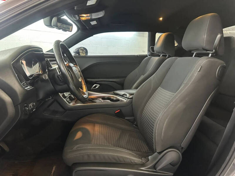 2015 Dodge Challenger SXT