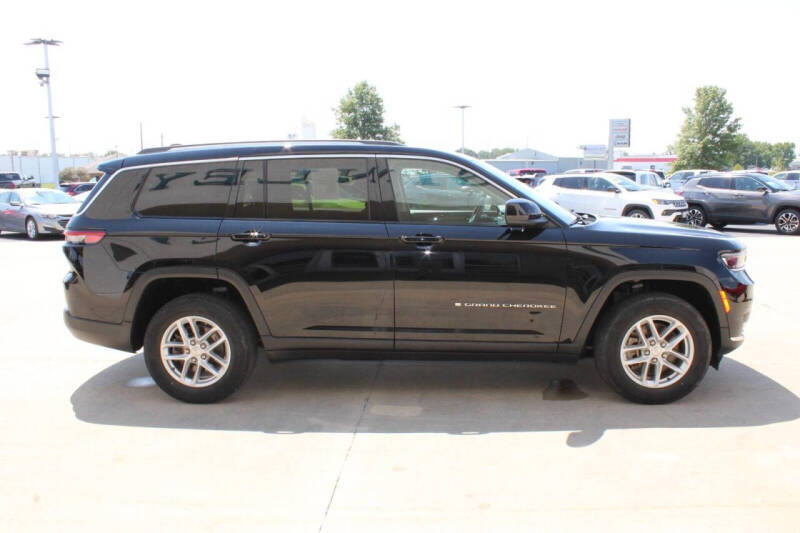 2021 Jeep Grand Cherokee L Laredo