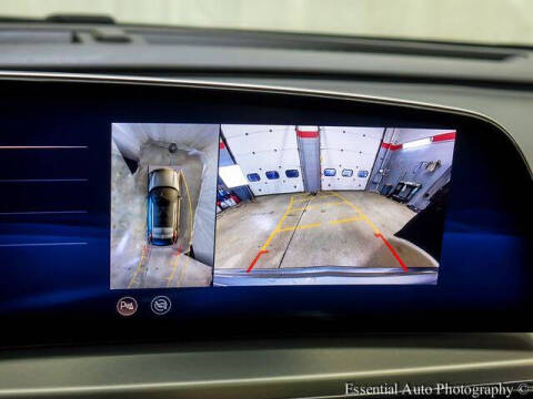 2024 Cadillac LYRIQ Luxury 1