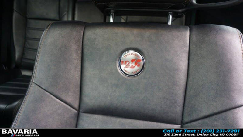 2014 Dodge Challenger R/T Plus