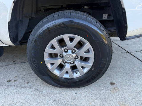 2017 Toyota Tacoma SR