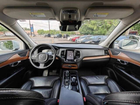 2017 Volvo XC90 T8 eAWD Inscription