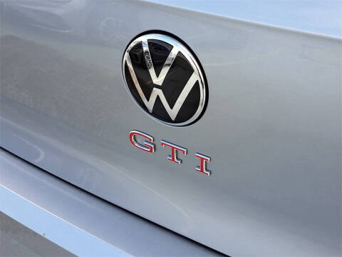 2025 Volkswagen Golf GTI SE