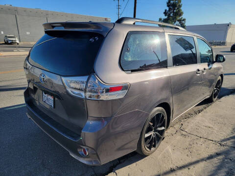 2011 Toyota Sienna Base 7-Passenger