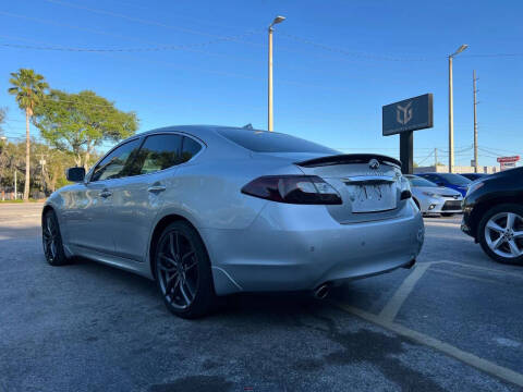 2014 Infiniti Q70 3.7