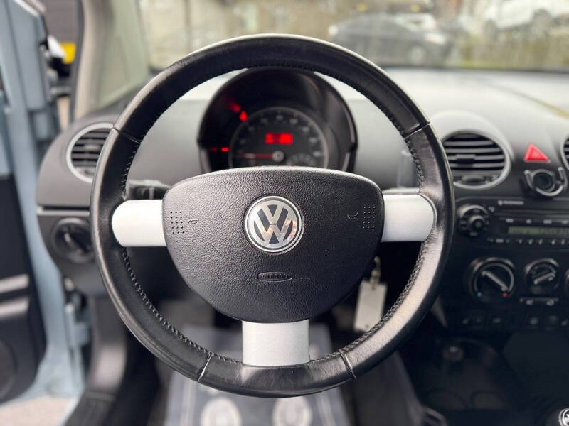 2009 Volkswagen New Beetle Base PZEV