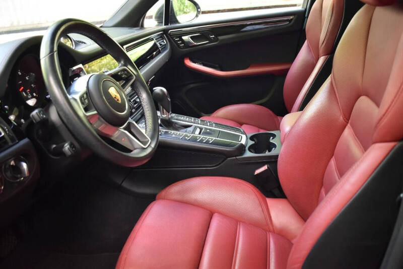 2020 Porsche Macan