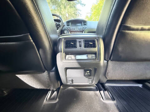 2015 Nissan Pathfinder Platinum