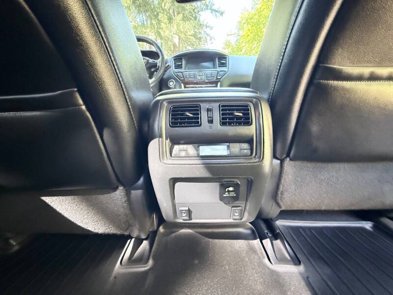 2015 Nissan Pathfinder Platinum