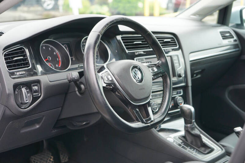 2016 Volkswagen Golf SportWagen