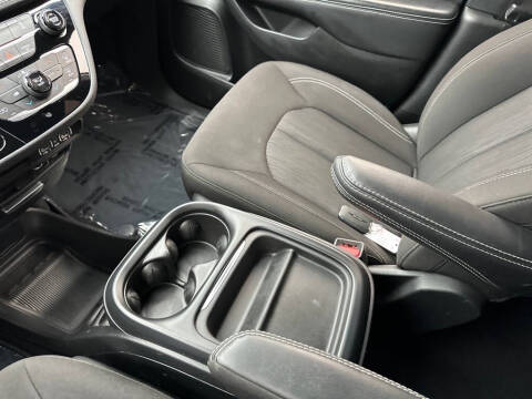 2022 Chrysler Pacifica Touring