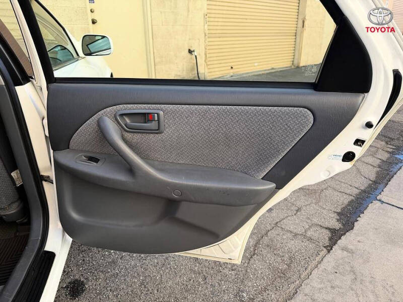2000 Toyota Camry