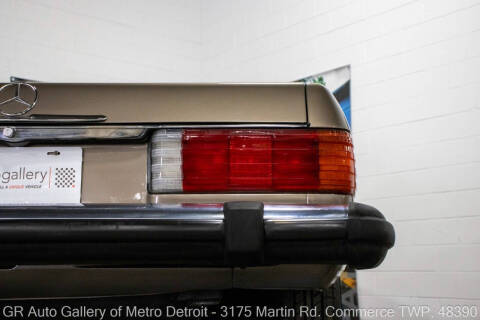 1987 Mercedes-Benz 560-Class 560 SL
