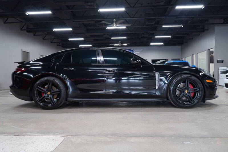 2018 Porsche Panamera