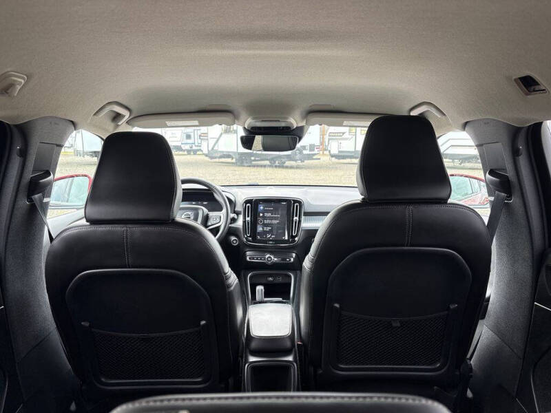 2019 Volvo XC40 T5 Momentum