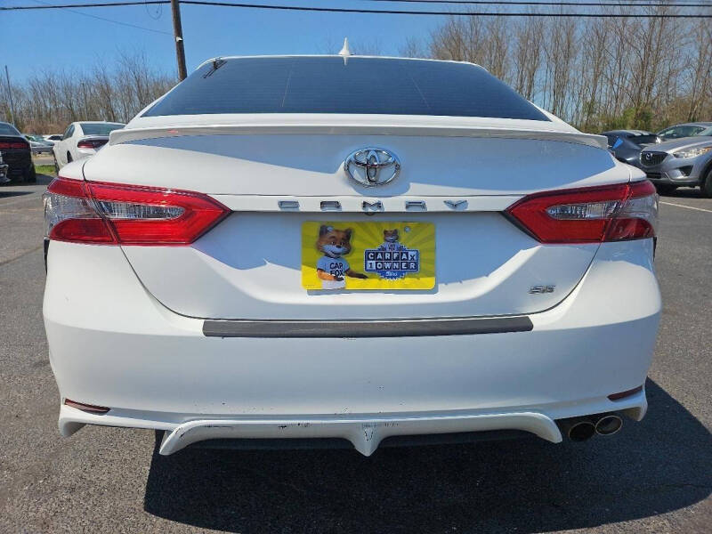 2019 Toyota Camry SE