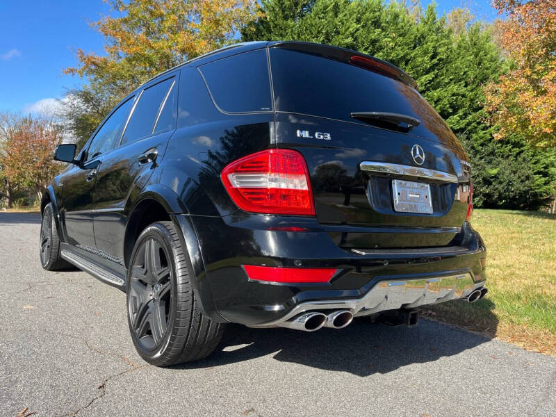 2011 Mercedes-Benz M-Class ML63 AMG photo 7