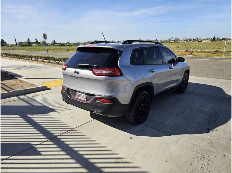 2018 Jeep Cherokee Latitude