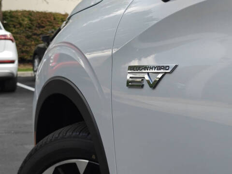 2025 Mitsubishi Outlander PHEV SE