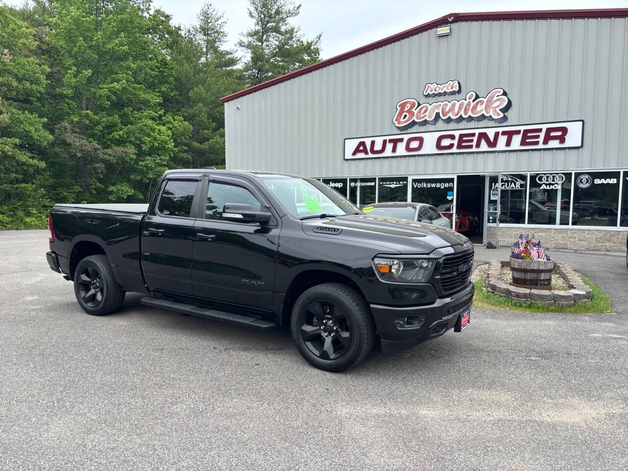 Black 2019 Ram 1500 Big Horn 4x4 Big Horn 4dr Quad Cab 6.4 ft. SB Pickup 1