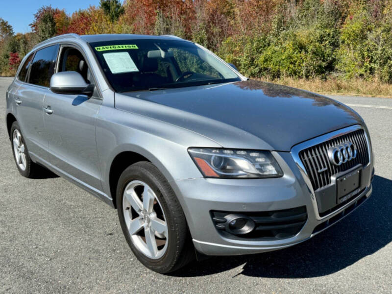 2011 Audi Q5 2.0T quattro Premium Plus