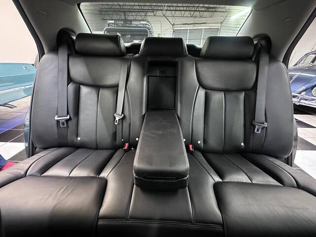 2011 Cadillac DTS Luxury Collection