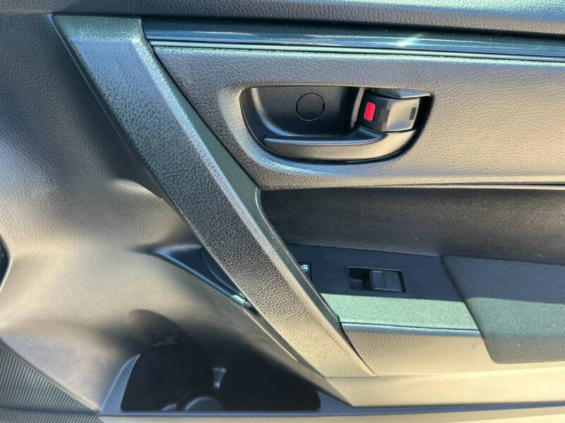 2017 Toyota Corolla LE
