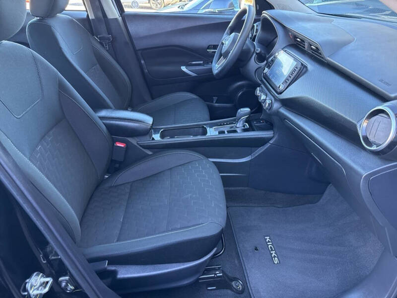 2024 Nissan Kicks SV