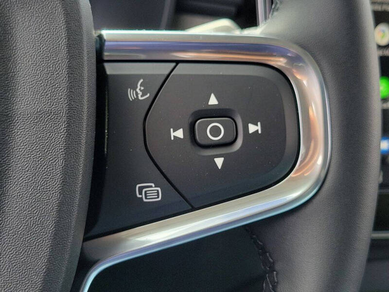 2026 Volvo XC40 B5 Core