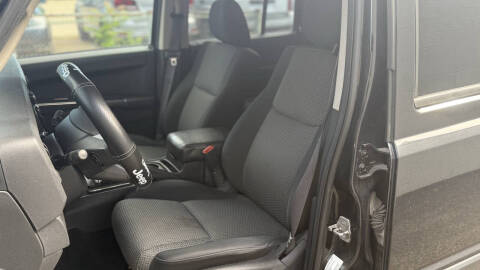 2009 Jeep Commander Sport