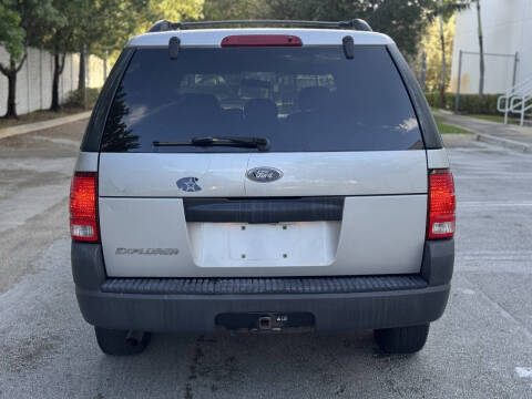 2003 Ford Explorer XLS